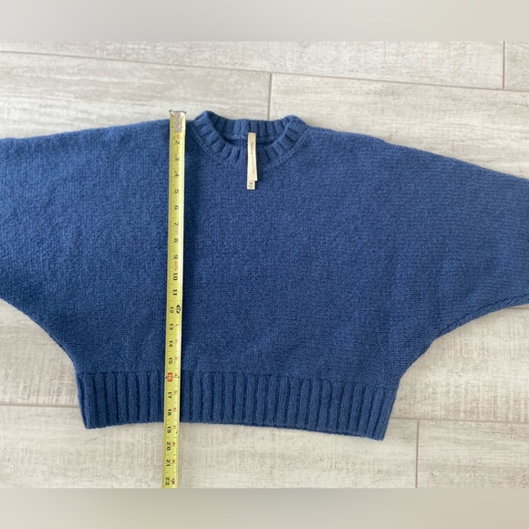 Aritzia Babaton Alpaca Sweater - Picture 7 of 8